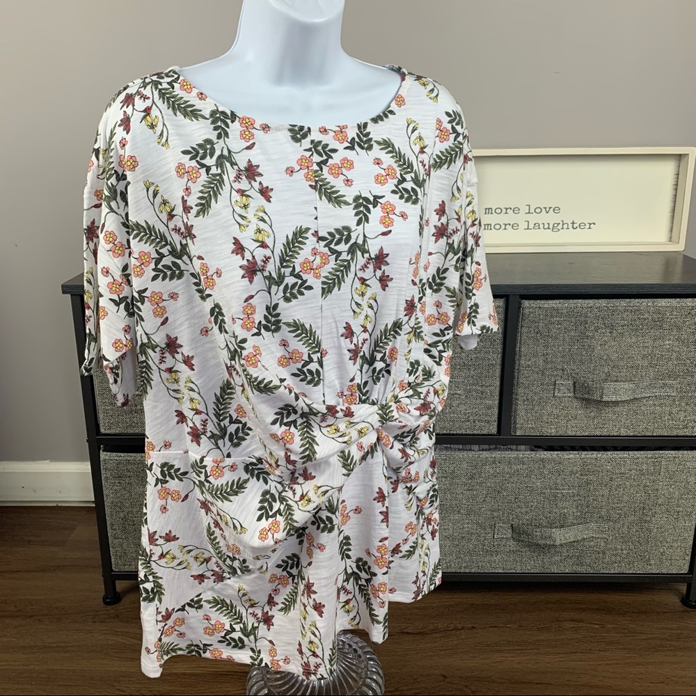 NWT Liz Claiborne White Floral XL Short Sleeve Top w/ Faux Knot Cinch on Waist